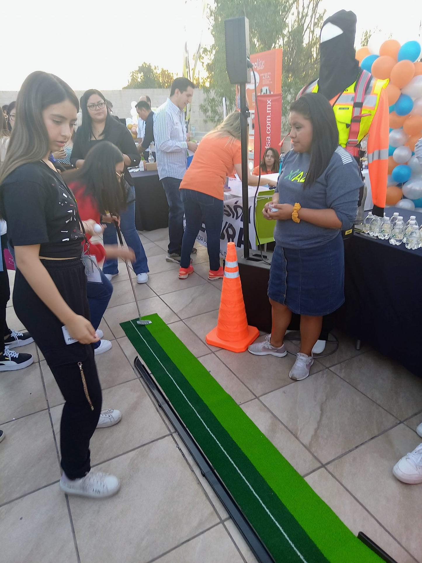 EXPO VER MAS...