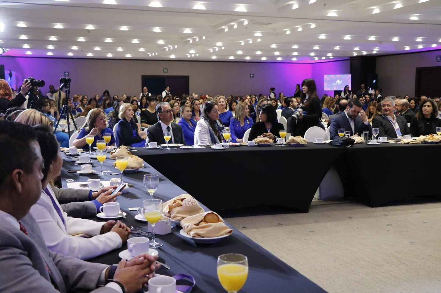 ASOCIACION MUJERES EMPRESARIAS AMMJE VER MAS...