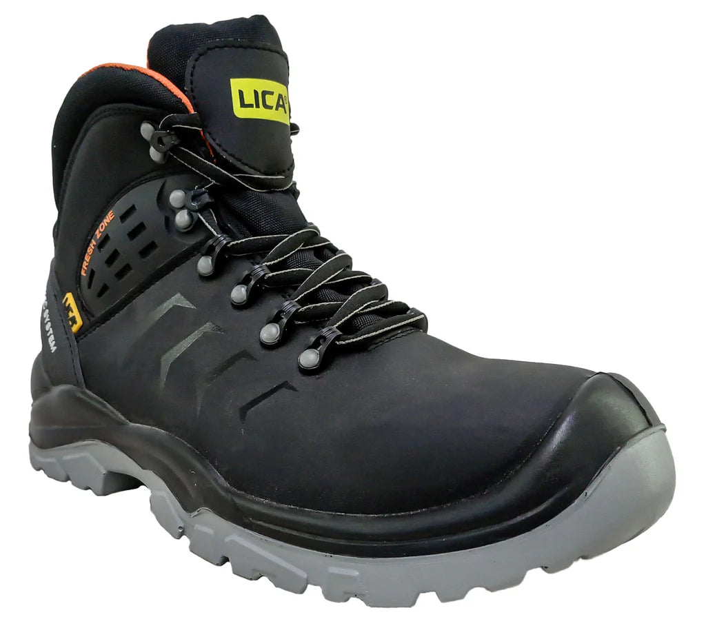 470 Bota de seguridad SHARK marca LICA